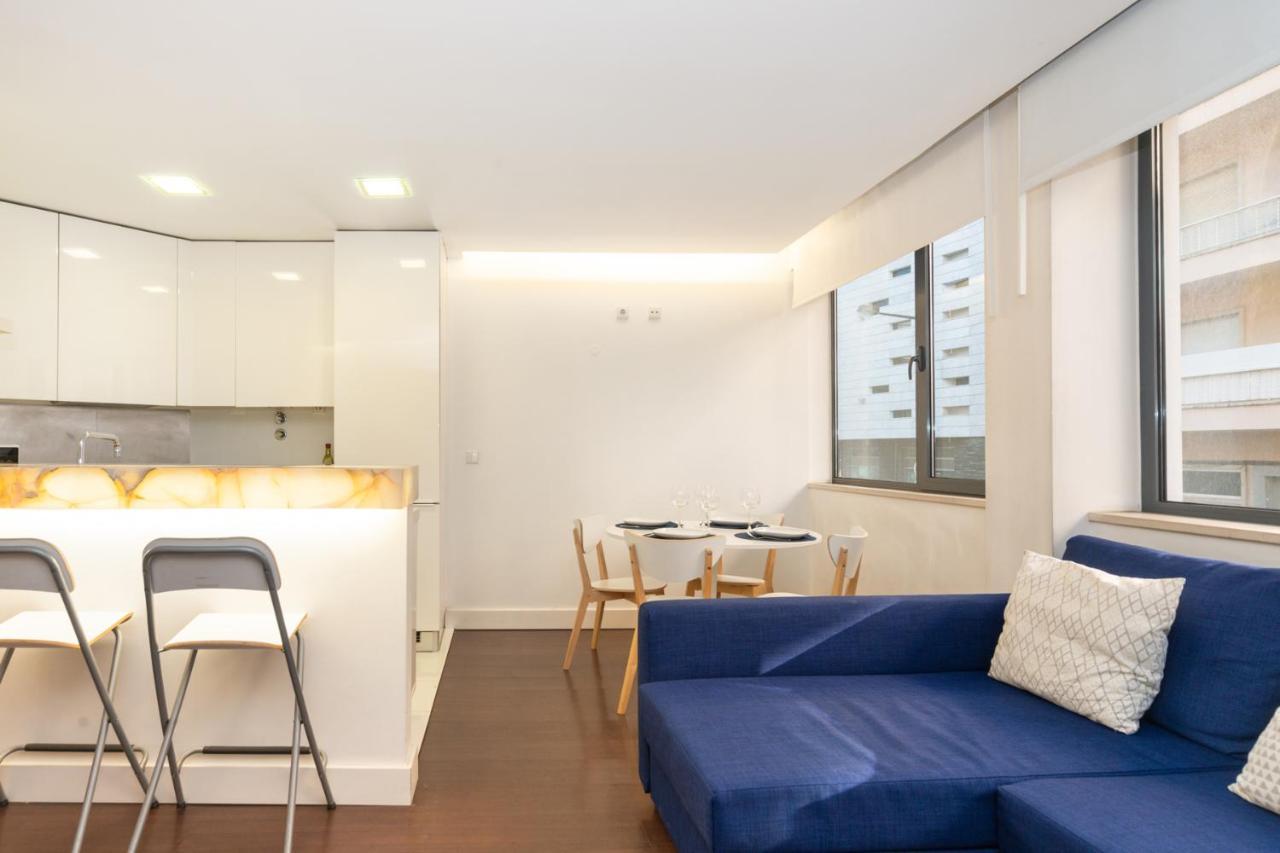 Comfortable Apartment In Marques De Pombal Lisbon Bagian luar foto