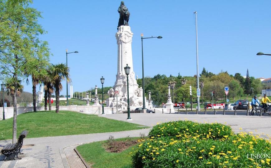 Comfortable Apartment In Marques De Pombal Lisbon Bagian luar foto